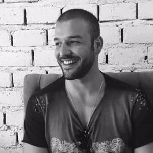 Meet your Posher, Rafael